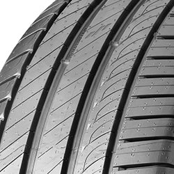 Kleber Dynaxer UHP ( 215/40 R17 87Y XL )